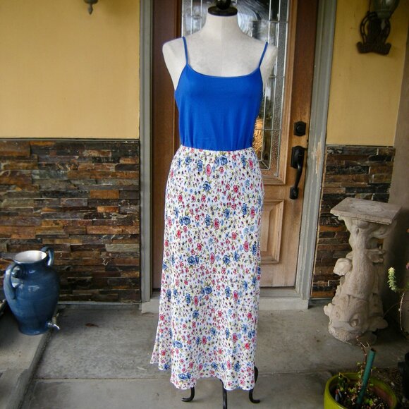 Twyla Blu Petite M Size Soft Summer Maxi Skirt Red White and Blue Floral Print - Picture 1 of 8